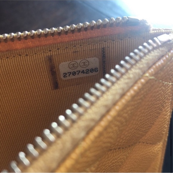 Classic Chanel phone case / pouch - Picture 7 of 16